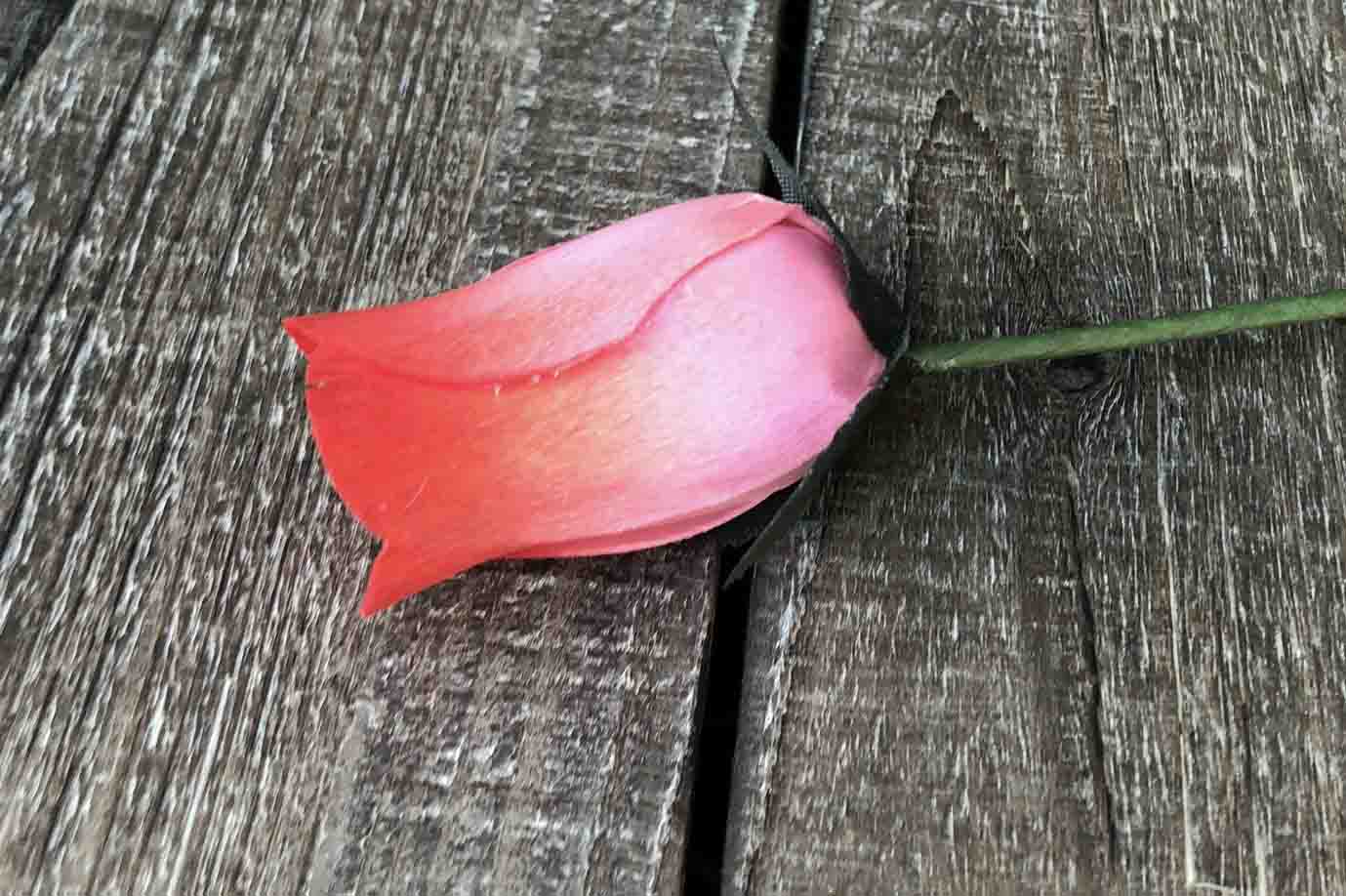 Coral & Red Wooden Rosebud (price per stem)